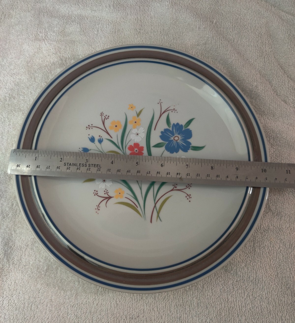 2 Salem Stoneware Floral Dinner Plates Made in USA eBay