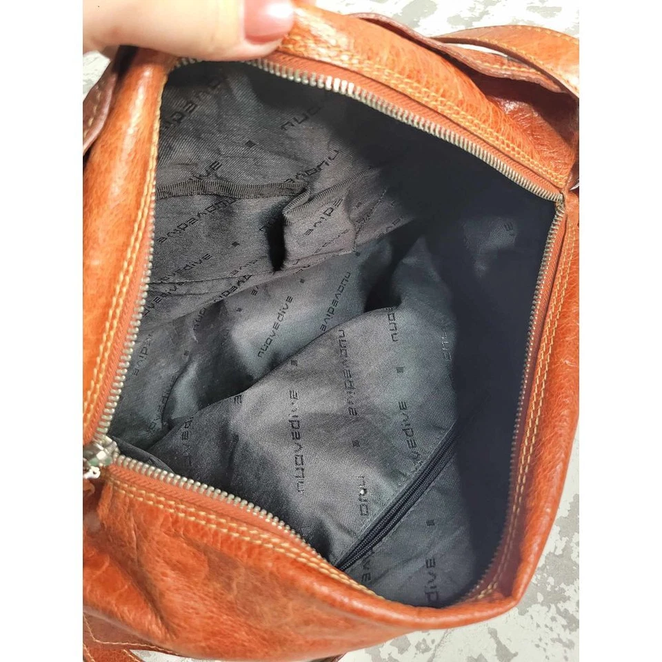 Nuovedive Italian Leather Large Hobo Handbag - Image 3 of 4