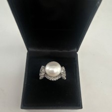 Round White Pearl Silver Ring with Accent Stones