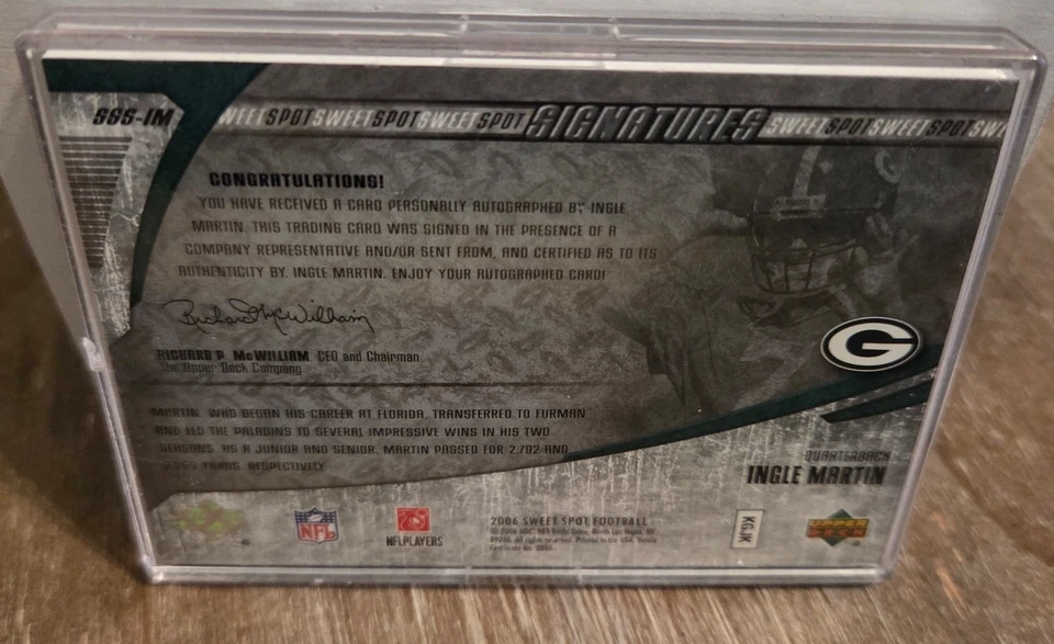 2006 Upper Deck Sweet Spot Ingle Martin Helmet Rookie RC Auto #SSS-IM - Image 3 of 3