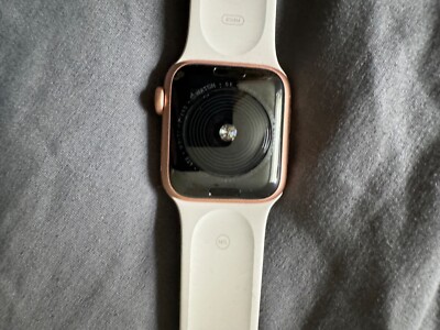 iPhone 13 Pro Max and Apple Watch se 40mm | eBay