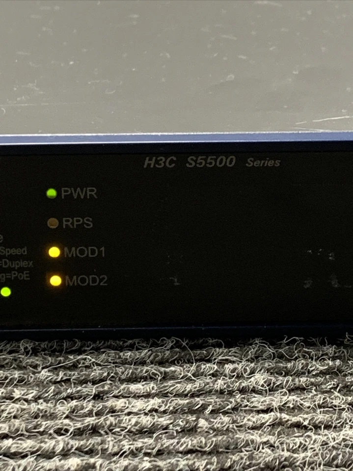 Used H3C Switch S5500-28C-PWR-SI S5500 Series w/ 2 Interface Slots - Image 2 of 4