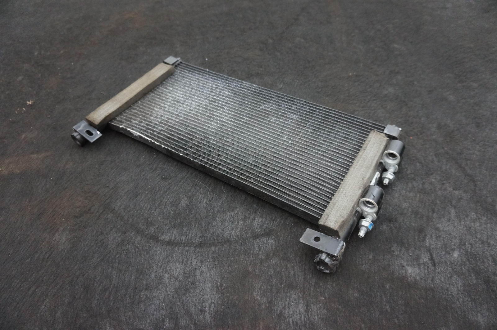 Right AC Air Conditioning Condenser OEM 11A7098CP McLaren 650S 2015 *Note