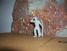 MARX 1953 INDIAN SCOUT 60MM W/ RIFLE MX287 TOY SOLDIER GREY VINYL