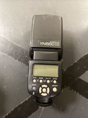 YONGNUO Speedlite YN-560-III Shoe Mount Flash for Canon. - Picture 2 of 7