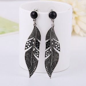 Black-Long-Leaf-Drop-Stud-Dangle-Earrings-Fashion-Women-Silver-Vintage-Jewelry