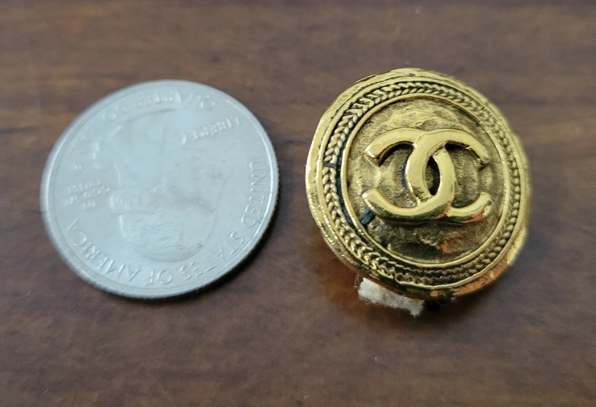 Vintage Chanel SINGLE Clip Earring Gold Plated CC Logo Medallion