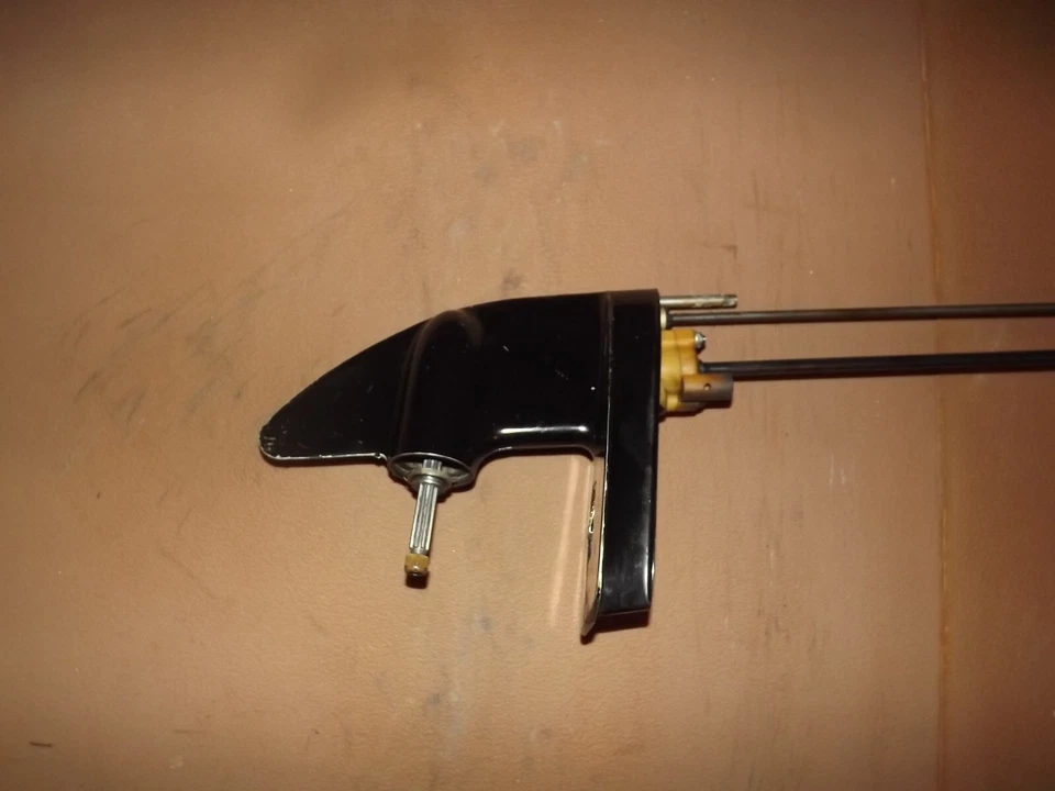 Caja de cambios de unidad inferior corta Mercury 2 tiempos 7,5 HP antigua 15" PN 1630-4407A4 Foto 2 de 4