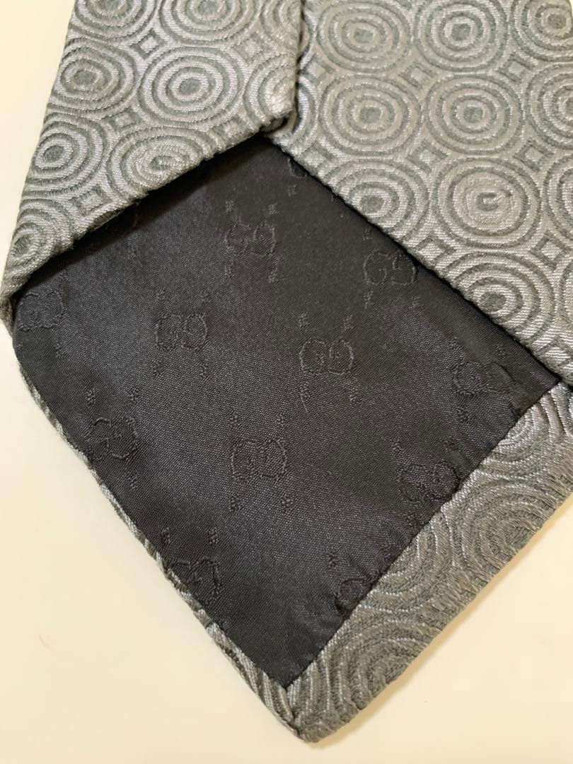 GUCCI Gray Circular Pattern Tie - image 6