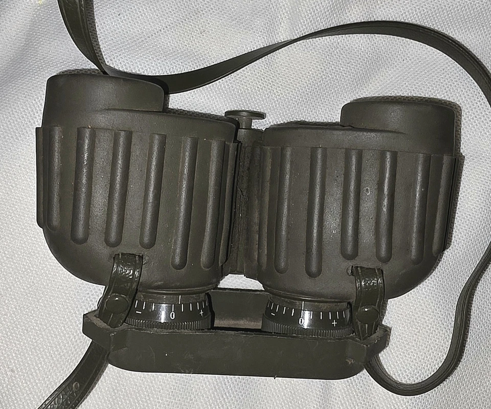 Vintage Steiner Military/Marine 8x30 Binoculars Hunting Bird Watching Sports - Image 4 of 4
