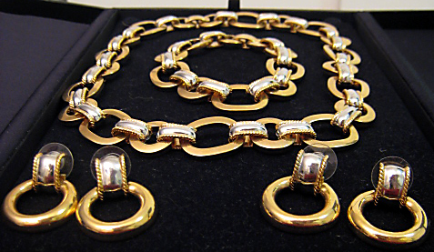 GOLD & SILVER TONE MATCHING NECKLACE BRACELET EARRINGS - Picture 1 of 4