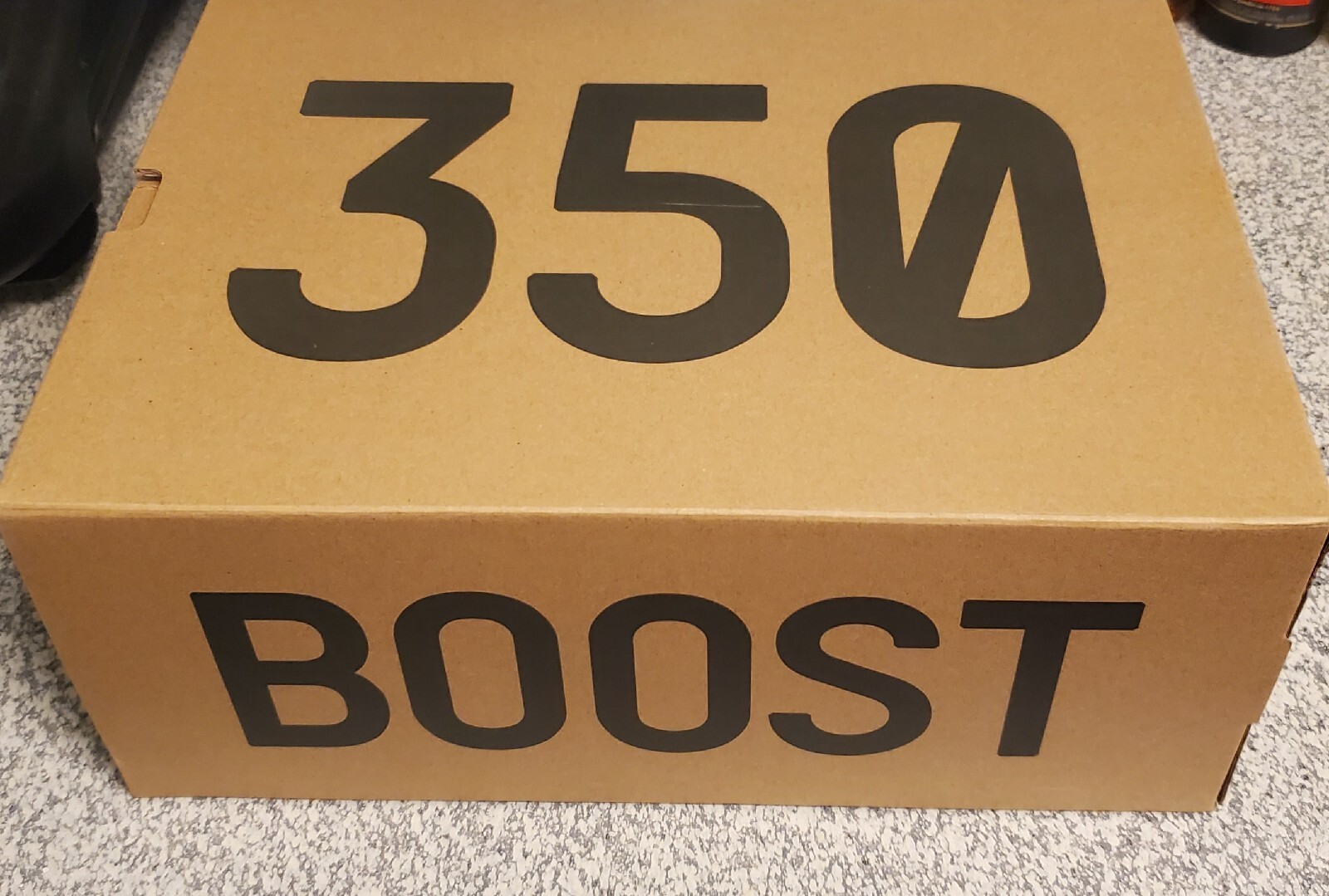 Size 11M - adidas Yeezy Boost 350 V2 Carbon Beluga image 3
