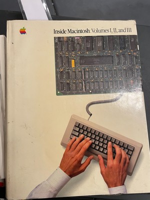 Inside Macintosh Volumes I-II-III - (1 comprehensive book)