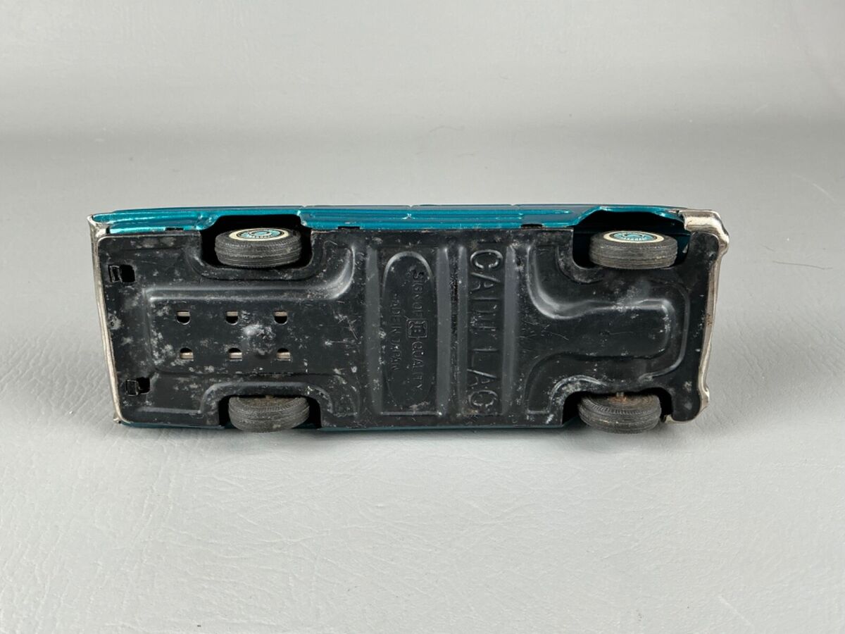 1960s Bandai Cadillac 4-Door Sedan Hard Top Tin Friction Car 1960s Bandai Cadillac 4-Door Sedan Hard Top Tin Friction Car