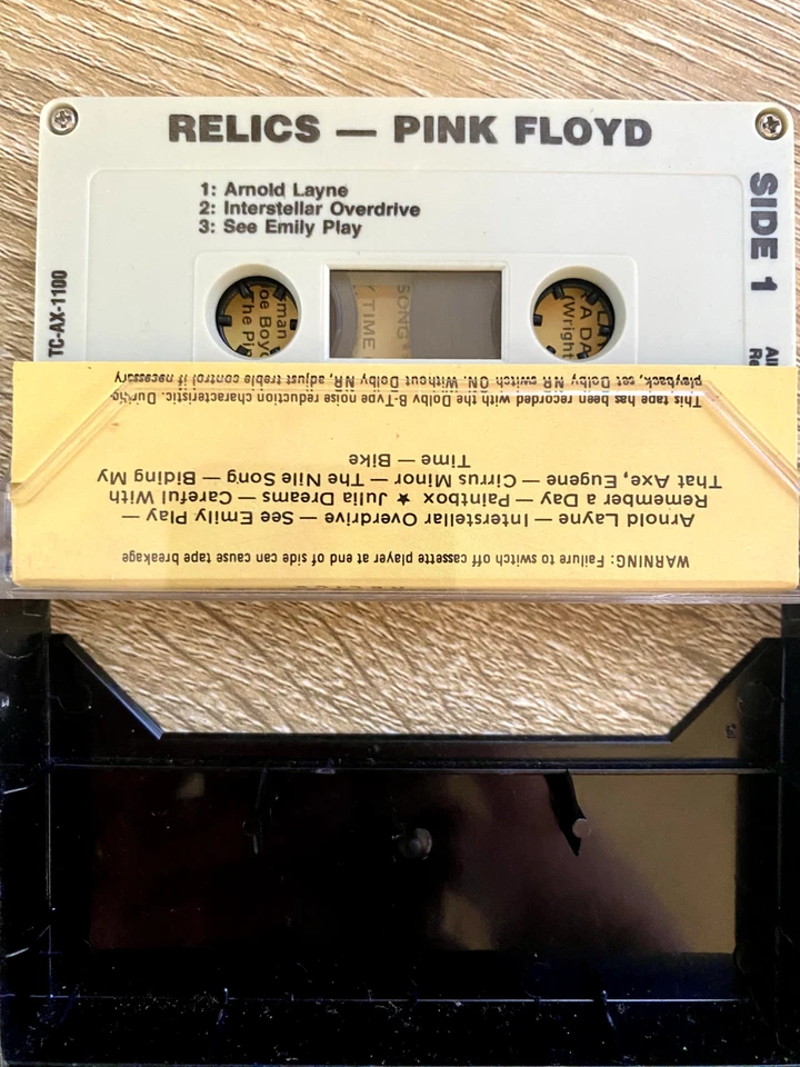 PINK FLOYD Relics CASSETTE TAPE Rare Australian artwork - Image 2 of 2