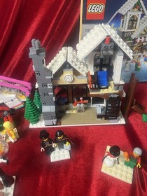 LEGO Winter Village Toy Shop 10199 Near Complete W Extras! Santa Escalator Campr