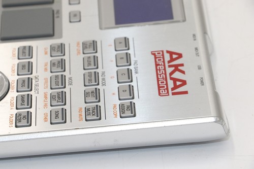 AKAI Professional MPC Studio Silver Compact MIDI Controller - Picture 17 of 24