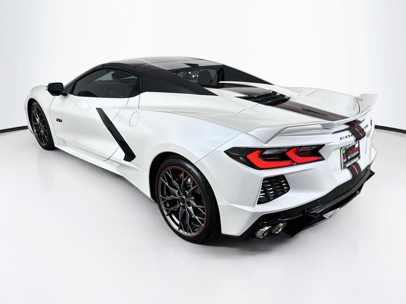 2023 White Pearl Metallic Tricoat Chevrolet Corvette   | C8 Corvette Photo 3