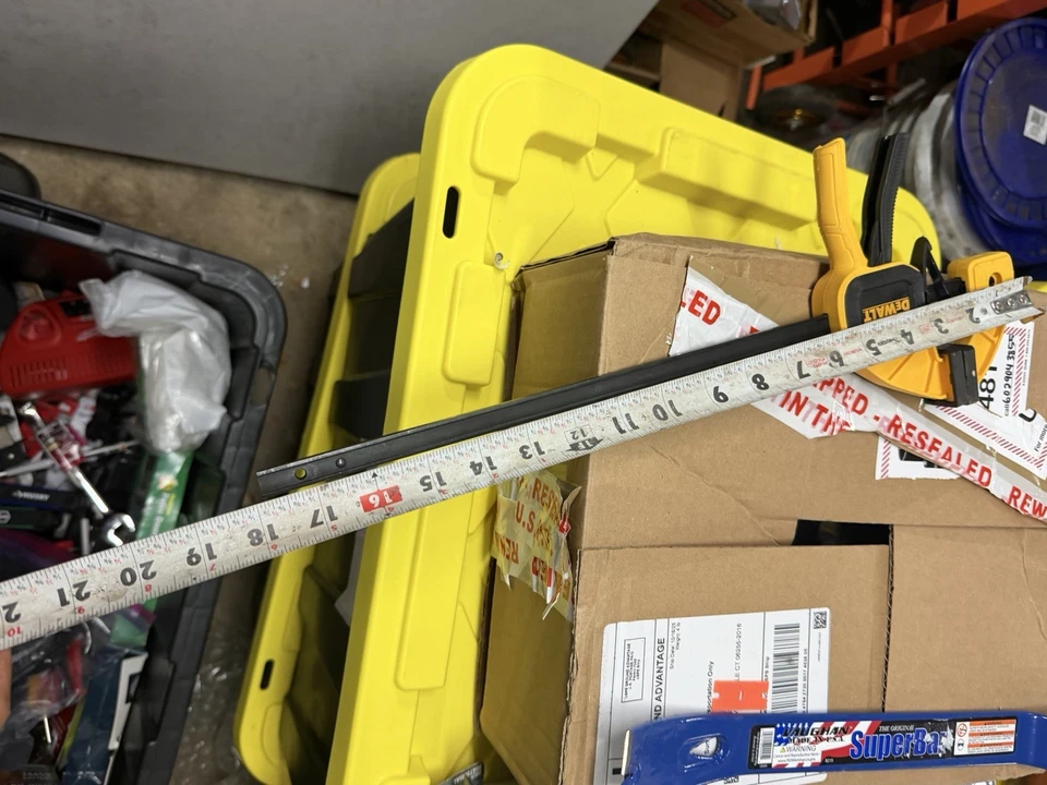 Abrazadera de barra Dewalt de 18 pulgadas Foto 2 de 2