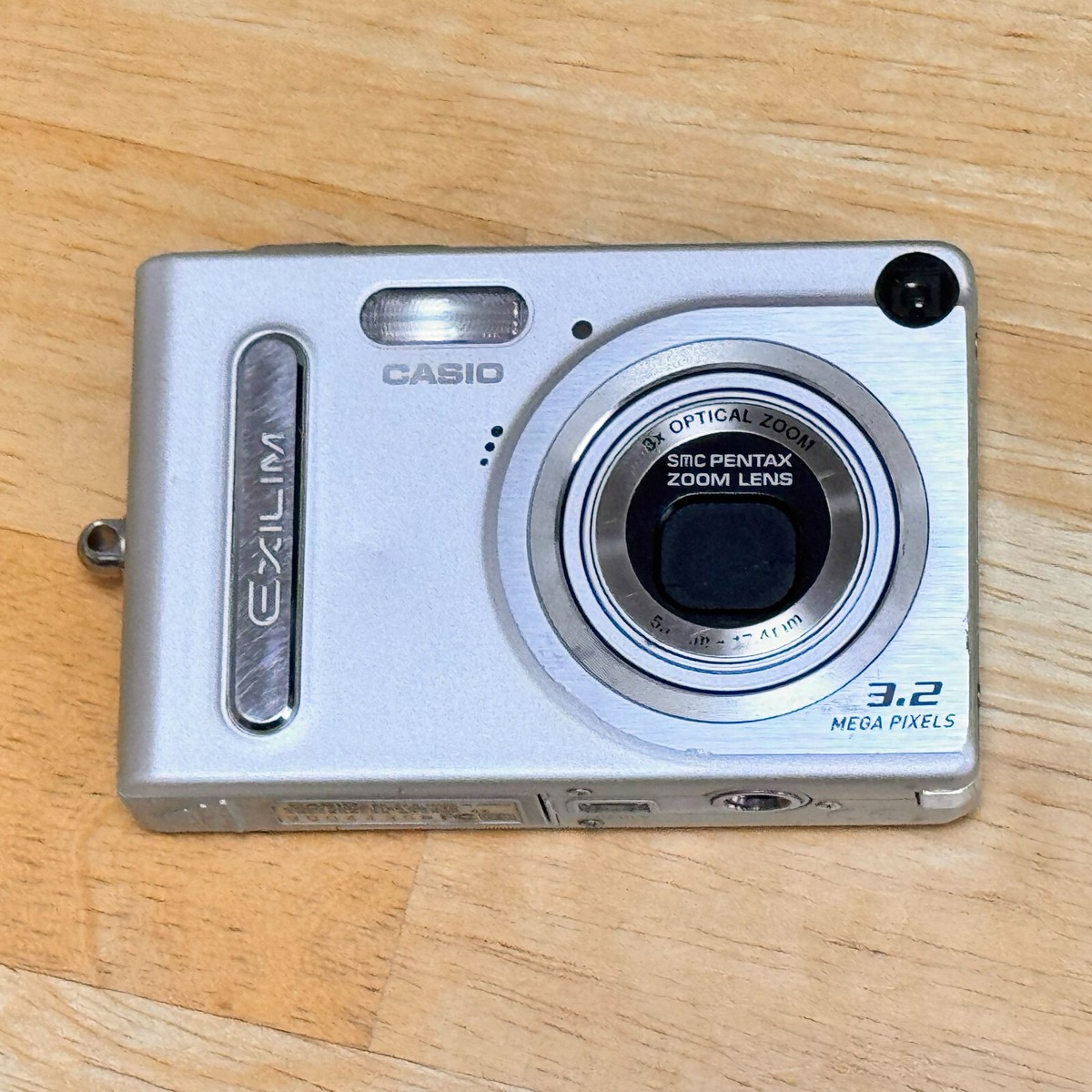 CASIO EXILIM EX-Z30 カメラ2台 CASIO EXILIM EX-Z30 カメラ2台