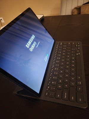 Samsung Galaxy Tab S7 FE 12.4'' + Keyboard Case + S Pen   Bundled