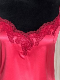 Agent Provocateur Women's Pink Solid Satin Camisole Tank Top with Lace Trim