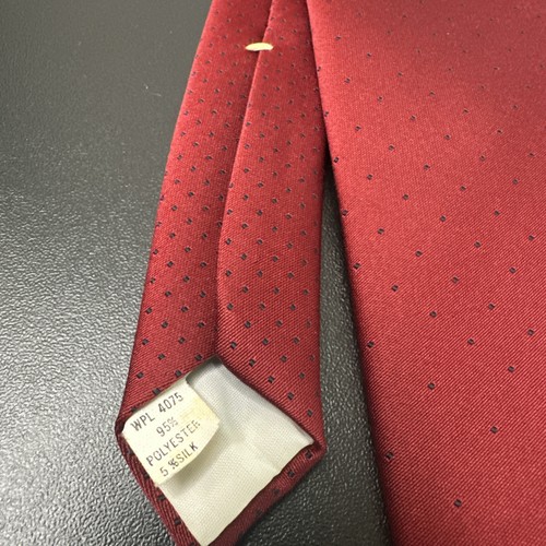 Oscar de la Renta Silk Tie Red With Polka Dots 56” - Picture 9 of 10
