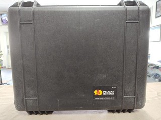 Pelican 1550 W/ PADDED DIVIDERS & PAPERWORK! 20.66 x 17.2 x 8.4 in GOOD SHAPE!!
