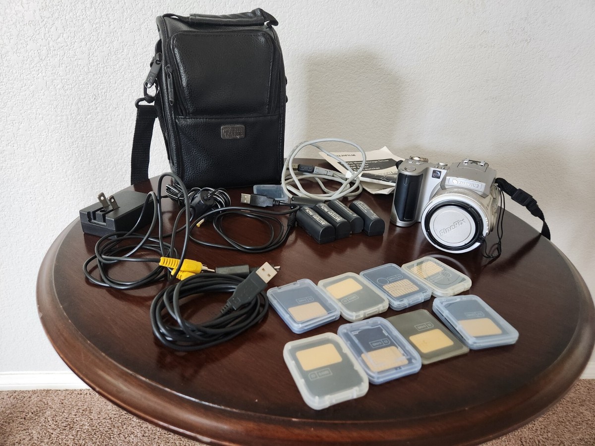 Fuji / Fujifilm FinePix 4900Z Zoom Digital Camera with Manual | eBay