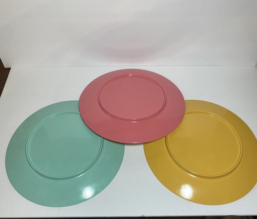 Isaac Mizrahi Melamine Set Of 3 Tropical Bird 11" Dinner Plates - Picture 5 of 6
