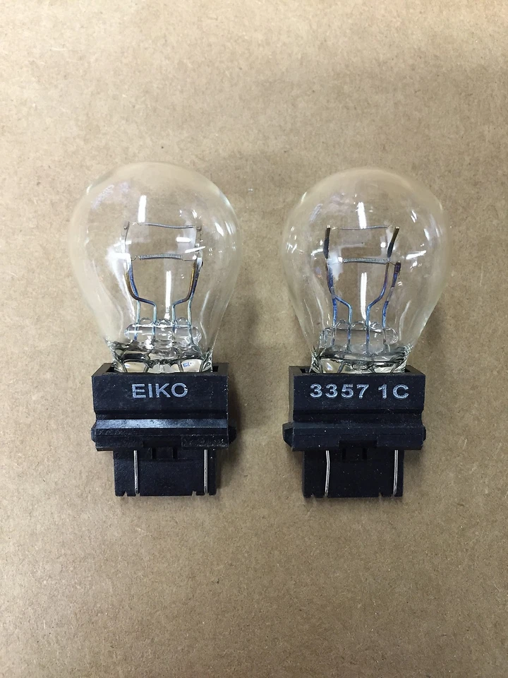 Juego de 10: Luz trasera genuina Eiko Certificada 3357 2 bombillas de filamento ENVÍO A EE. UU. Foto 2 de 2