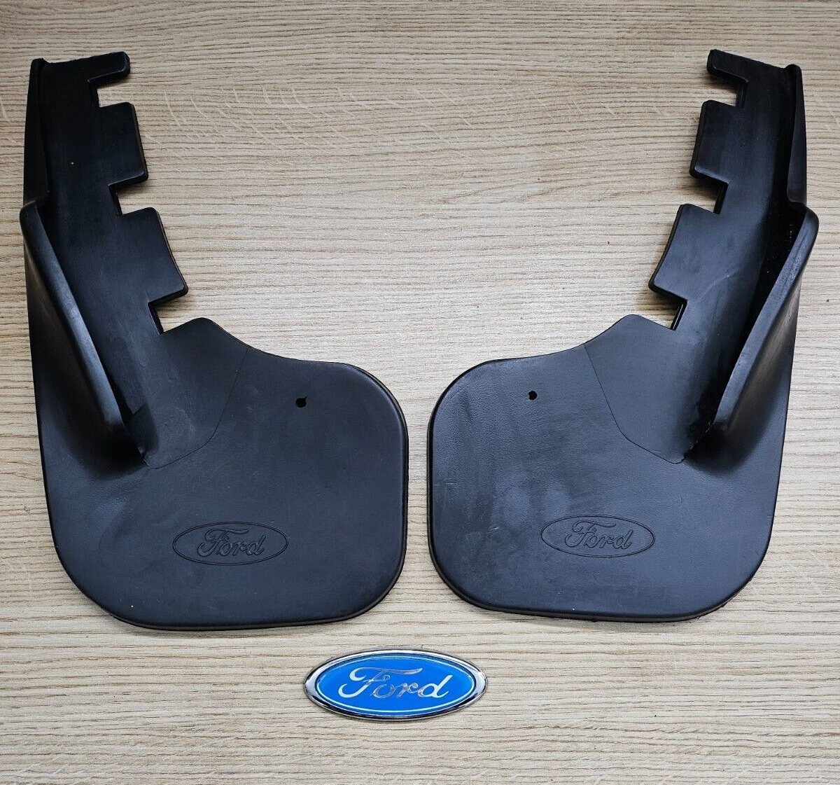 FORD ESCORT Mk5 XR3i RS 2000 REAR MUD FLAPS GENUINE NEW STOCK