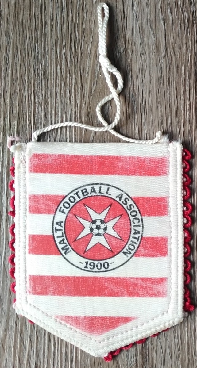 Ancien Fanion / Pennant Wimpel – Tarxien Rainbows FC – Malte