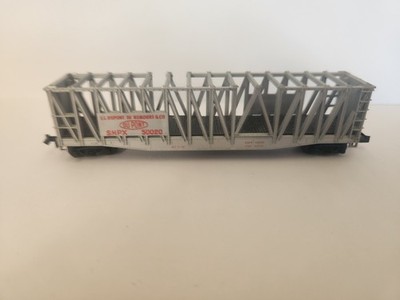 N Scale MINITRIX EI Dupont 70 ton Container Flatcar 50020
