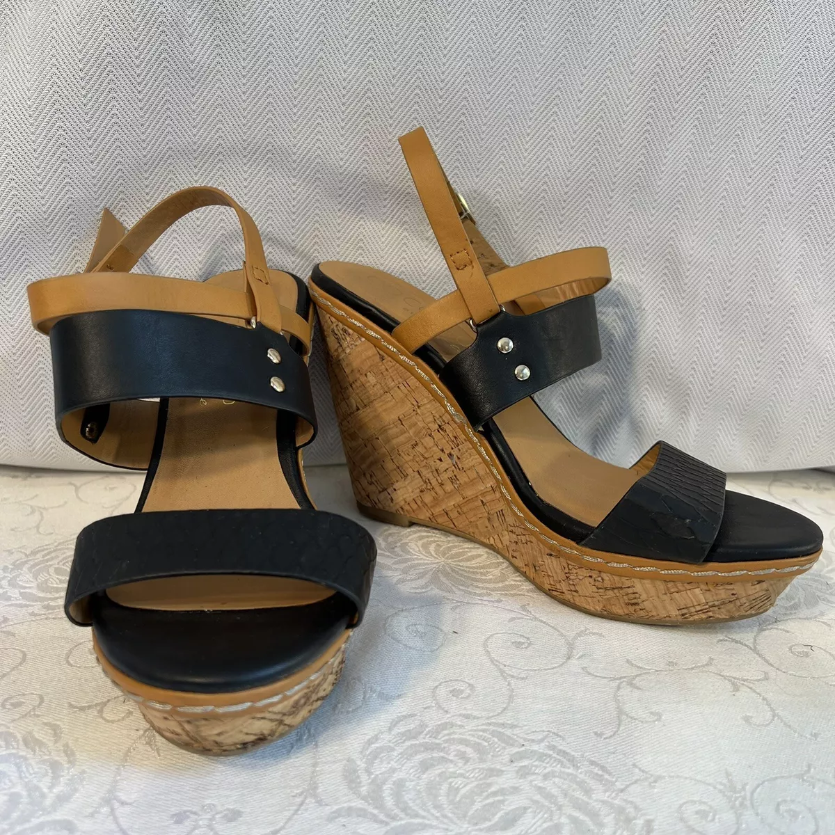 Womens hotsell tan wedges