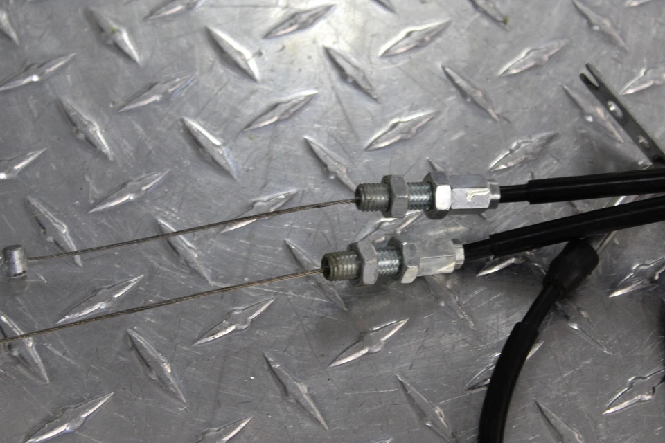 2009 SUZUKI GSXR1000 GSX-R1000 THROTTLE CABLES LINES - Image 3 of 4