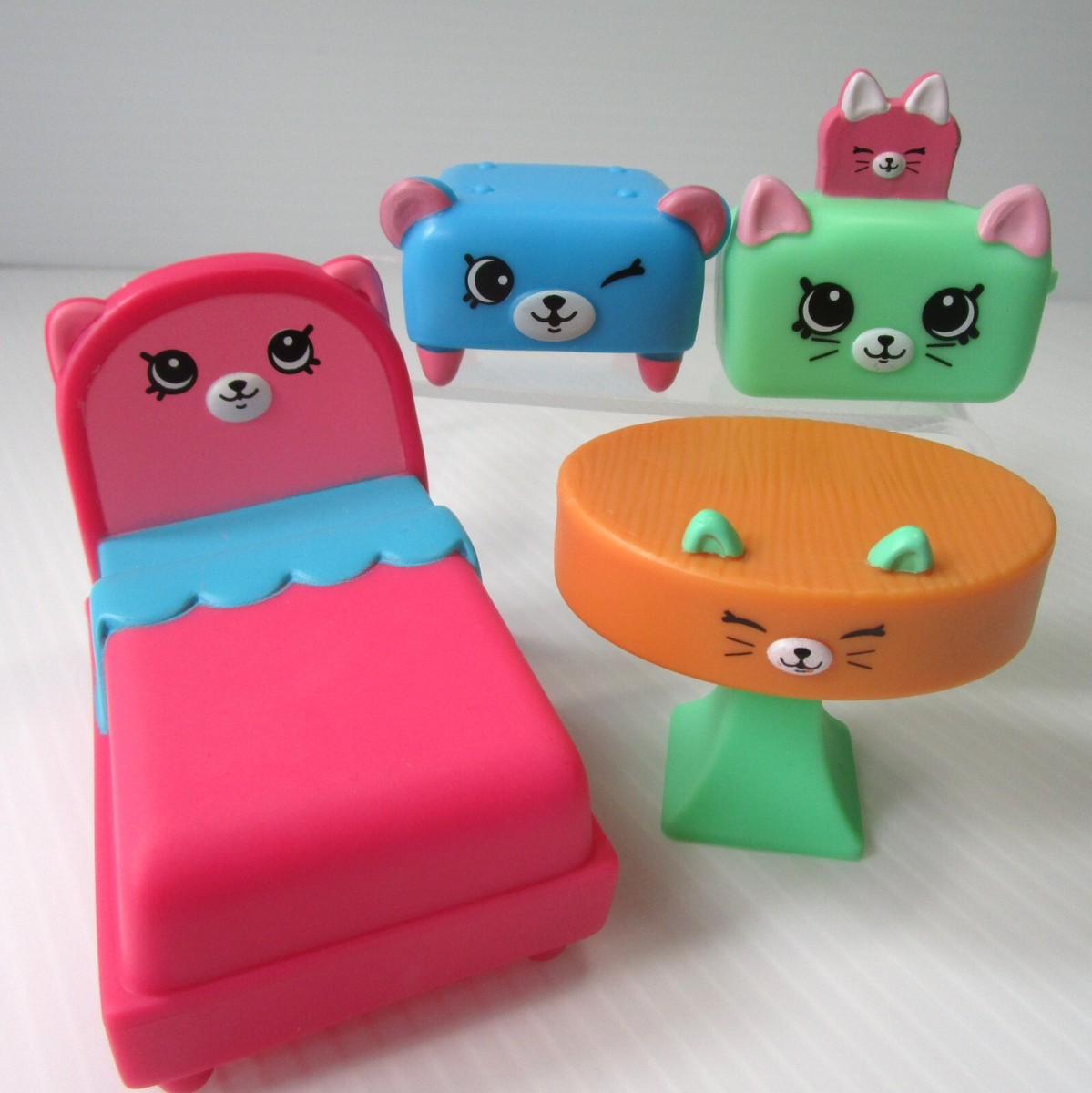 Shopkins Furniture McDonald's Happy Meal Toys Bed Table Ottoman Toaster  Moose