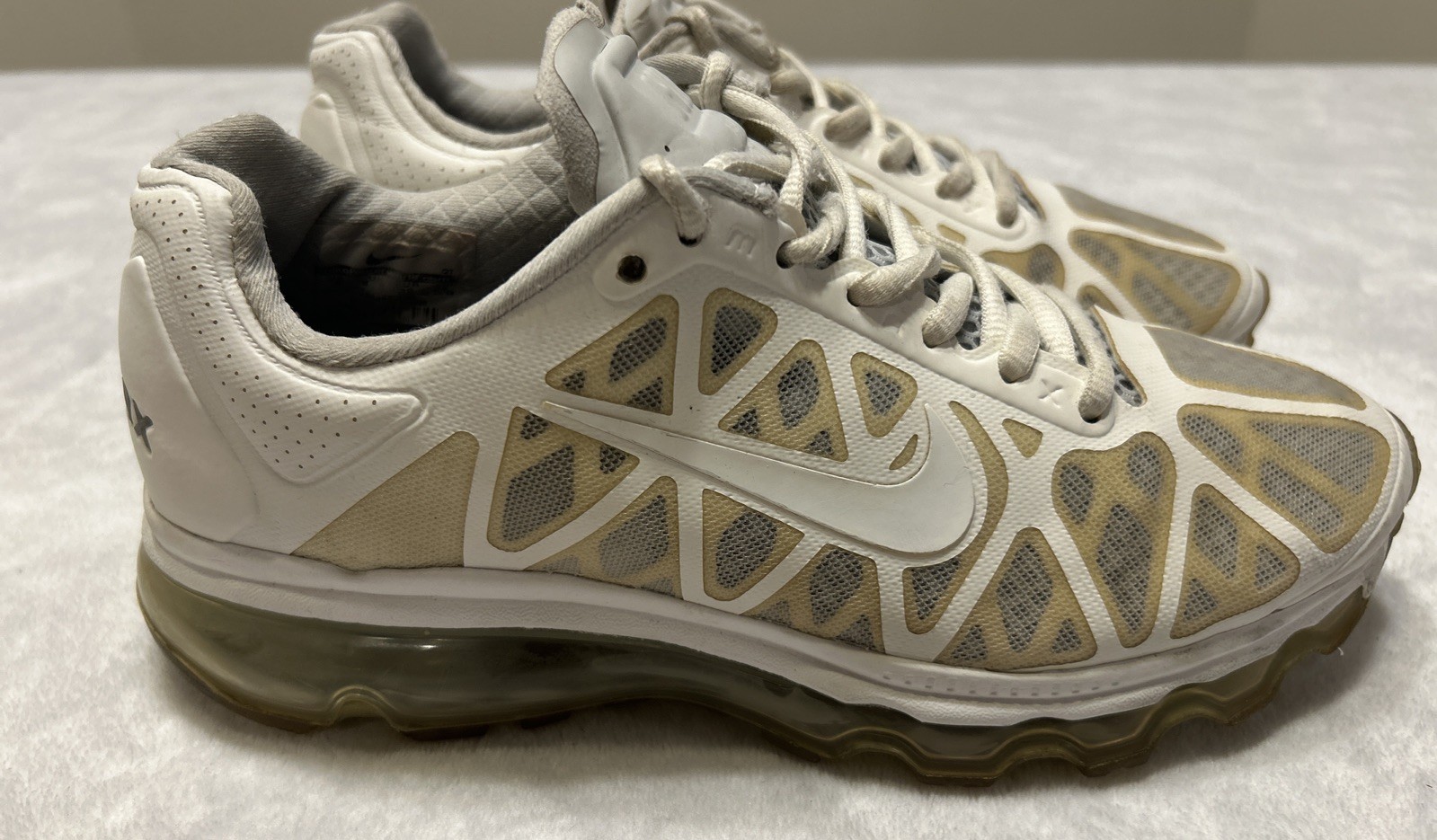 Nike Shoes Women’s Size 7 White Running Air Max Summit Sneakers Rare Vintage