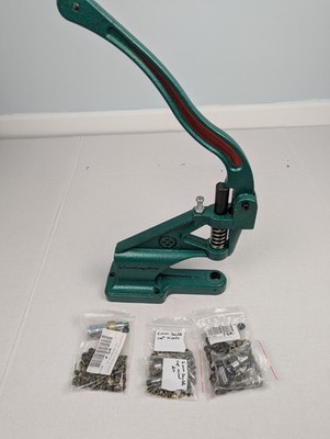 Leder Nietenpresse Handpresse Werkzeug + Nieten Lederhandwerk grün Maschine