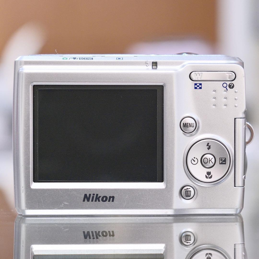 Nikon Coolpix L14 Digital Camera Y2K Retro CCD Working