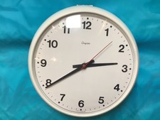 Vintage Grayson Large Circular White Wall Clock Battery Quartz Movement 