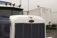 Peterbilt - 379 - Hoodshield Bug Deflector (1993+)