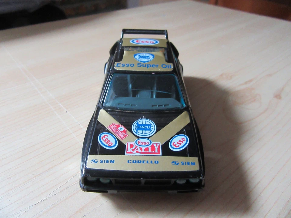 Modellismo statico - 1/43 -Burago   LANCIA DELTA  S 4 - Immagine 3 di 4