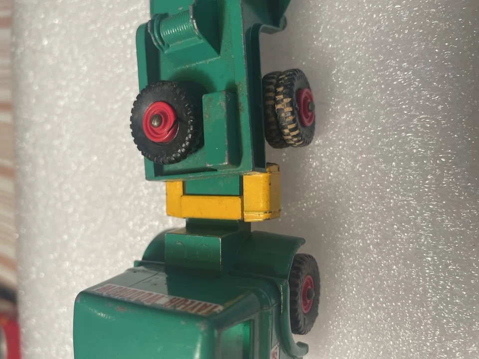 matchbox king size k-17 Ford Tractor W/ Dyson Loader - Image 4 of 4