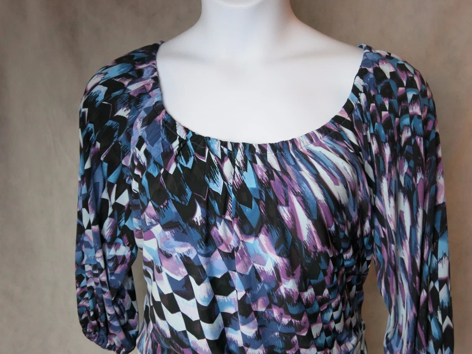 Vestido de Carrera a Cuadros Talla 10 Estampado Geométrico Blusa Cintura Caída Manga 3/4 Usado en Excelente Condición Foto 2 de 4