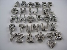 UN strass Lettera dell'ALFABETO CIONDOLO O.NUMERO PER CATENA O.bracciale