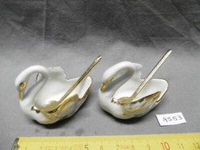 sel poivre 2 cygnes et cuillers en porcelaine de Limoges blanc et or (AS53) 