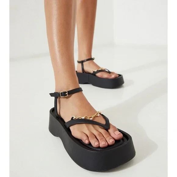 ★CHARLES&KEITH★Eva Sculptural Platform Sandals/送料込 Black Eva Sculptural Platform Sandals - CHARLES & KEITH MX