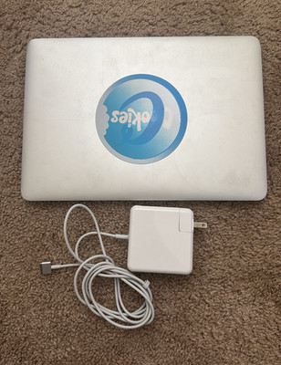 Apple MacBook Pro 13in Silver i5 2.5GHz 4GB RAM 512GB SSD (2014)