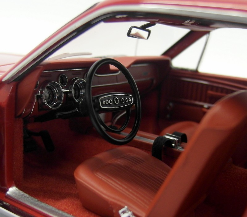 ミニカー AUTO ART( Ford Mustang GT )MILLENNIUM. AUTOart Millennium, Ford Mustang Mach I, Yellow, 1:18 Scale